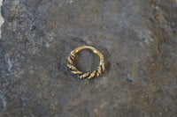 Load image into Gallery viewer, Septum Nasen Piercing Messing 1mm Seil Kordel gold - chic - net.de
