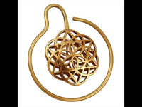 Load image into Gallery viewer, Spiralen Ohrring Piercing Brass 2,5 mm dick antik golden Blume des Lebens 7 cm - chic - net.de
